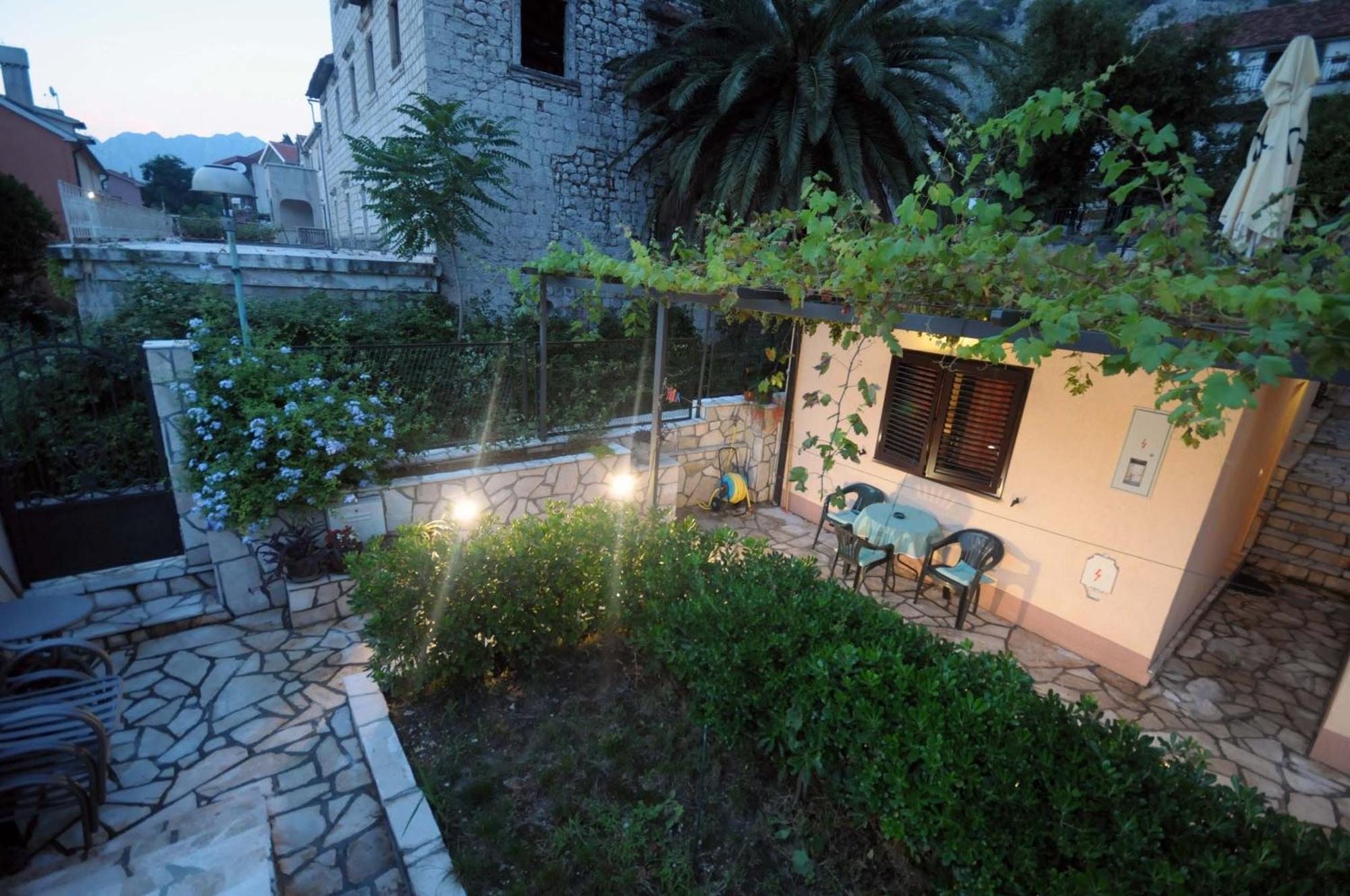 Bjelica Apartments Kotor Phòng bức ảnh